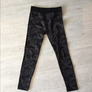 😀 Camo print fleece lined leggings